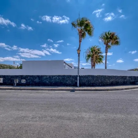 Villa Salaria - Jacuzzi And Private Pool By Lanzarote Playa Blanca (Lanzarote)